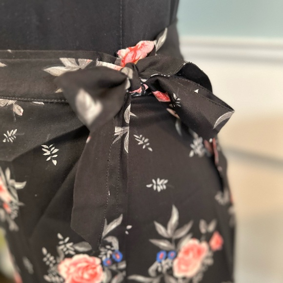 Floral Wrap Skirt - Picture 3 of 8